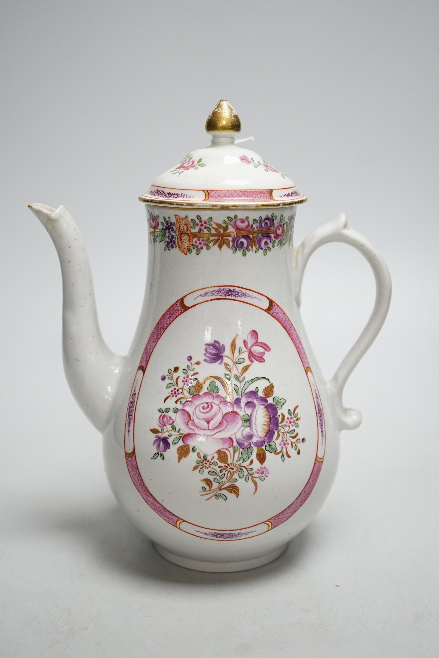 An 18th century Caughley rare Chinese export style coffee pot and cover. 21cm tall